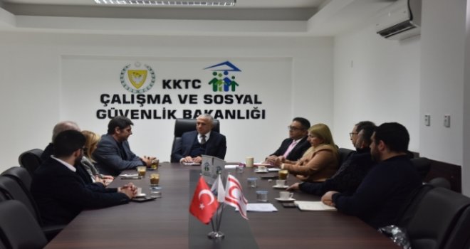 Kıbrıs Türk Mühendis ve Mimar Odaları Birliği heyeti Bakan Taçoy ile görüştü
