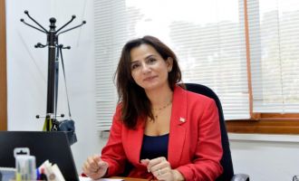 'Prostat kanserinde erken teşhisin önündeki en büyük engel, prostat muayenesinden neredeyse bir tabu gibi kaçınılmasıdır'