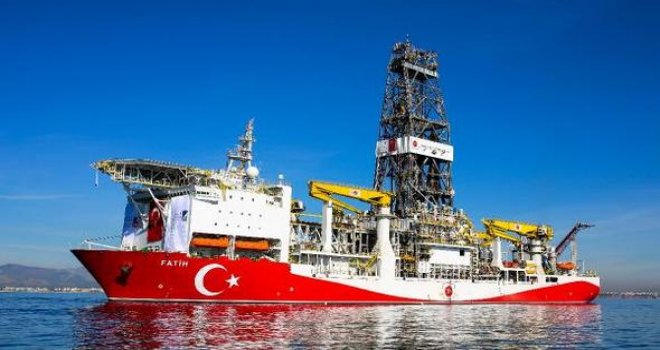  İKİNCİ PLATFORMUZU KIBRIS’IN GÜNEYİNE KAYDIRARAK SONDAJA BAŞLIYORUZ