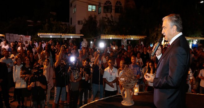 16. Zeytin Festivali Cumhurbaşkanı Akıncı’nın katılımıyla açıldı