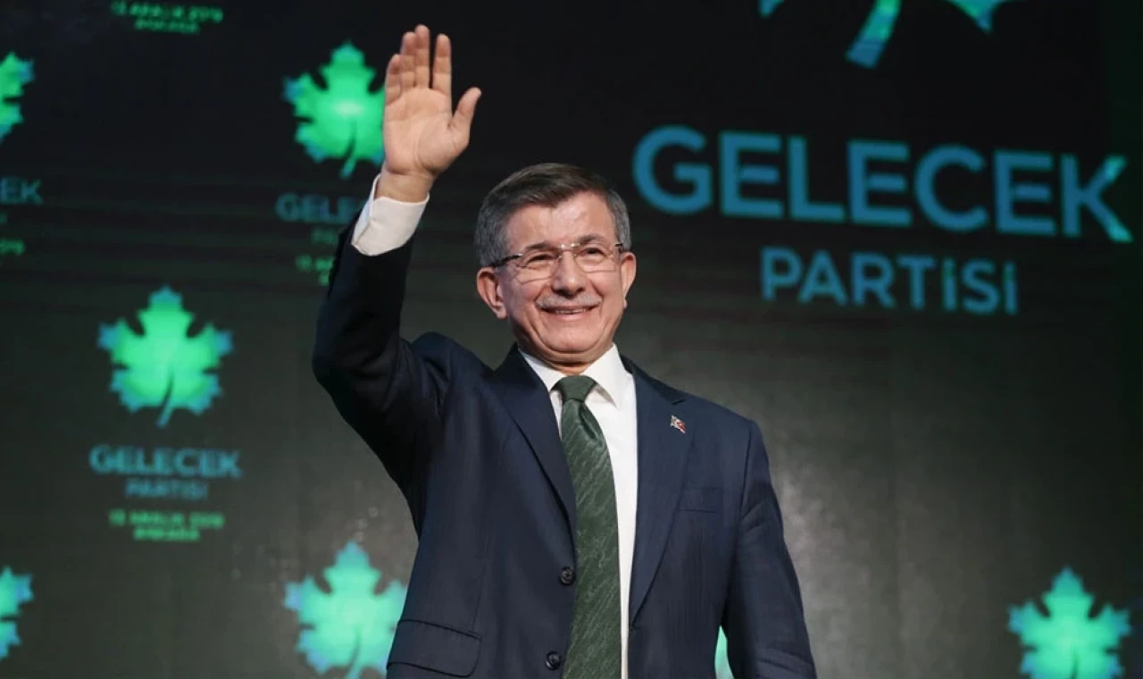 Ahmet Davutoğlu: Devlet vergi için kumara sarılıyorsa, sorun ahlaki iflas