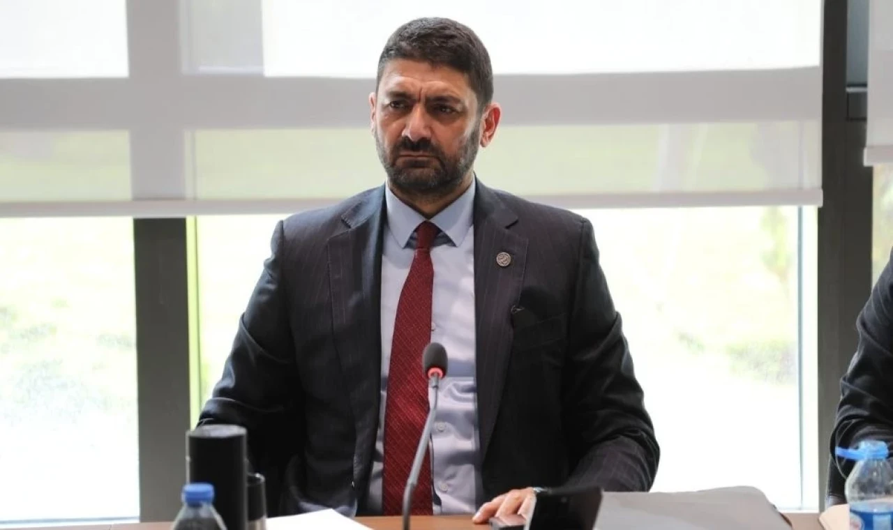 İdari, Kamu ve Sağlık İşleri Komitesi iki yasa önerisini onayladı