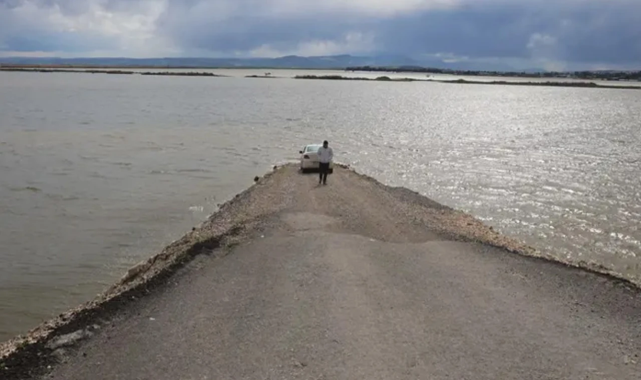 Önce kuraklık sonra taşkın: Binlerce arazi sular altında kaldı