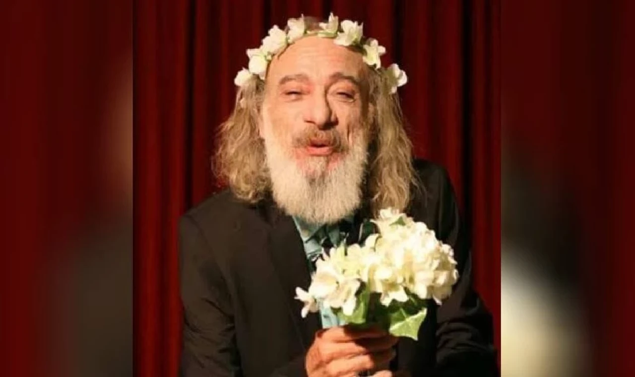 Tiyatro sanatçısı Alper Suzusuzlu hayatını kaybetti