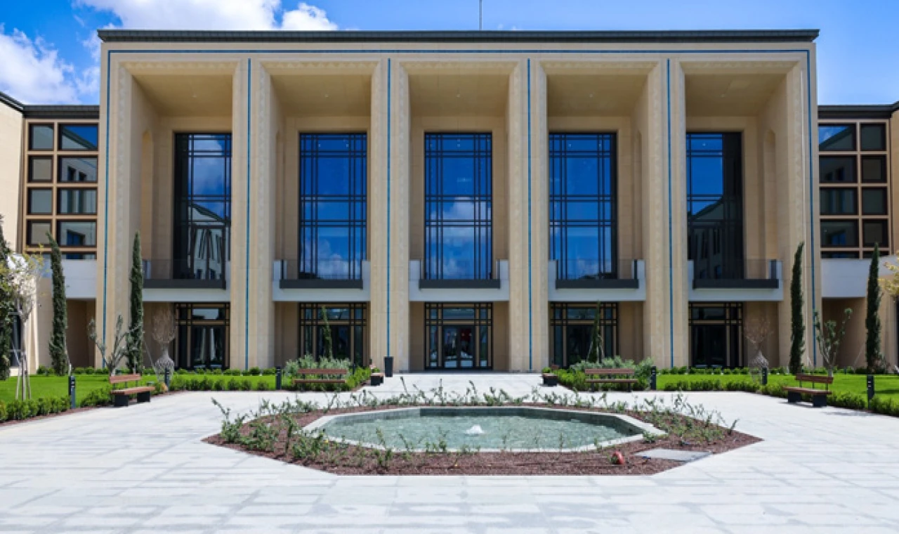 Yarınki Meclis gündeminde beş yasa tasarısı, üç yasa önerisi bulunuyor!