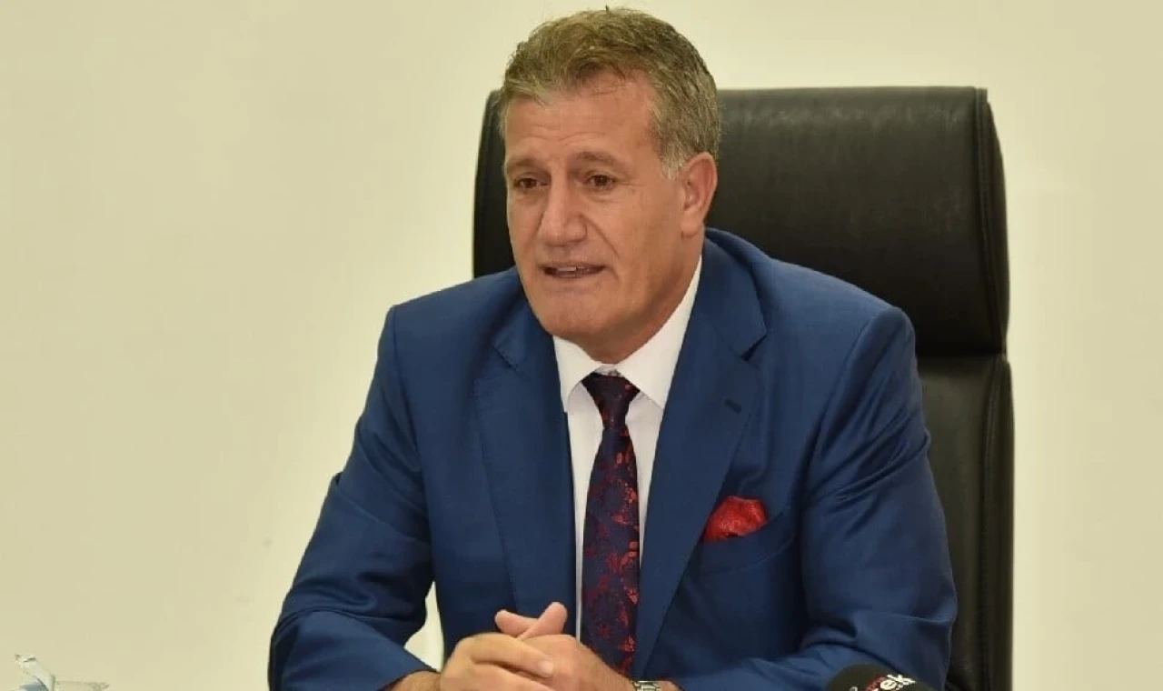Erhan Arıklı: Türkiye’ye giriş yasağı kaldırılan arkadaşlarımızın sevincini paylaşıyoruz