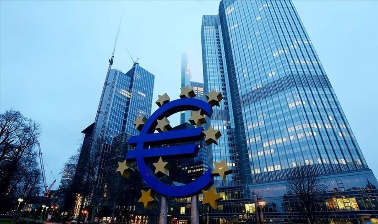 Euro Bölgesi'nde 2023'ten beri ilk faiz artışı: Avrupa Merkez Bankası faizleri 25 baz puan artırdı