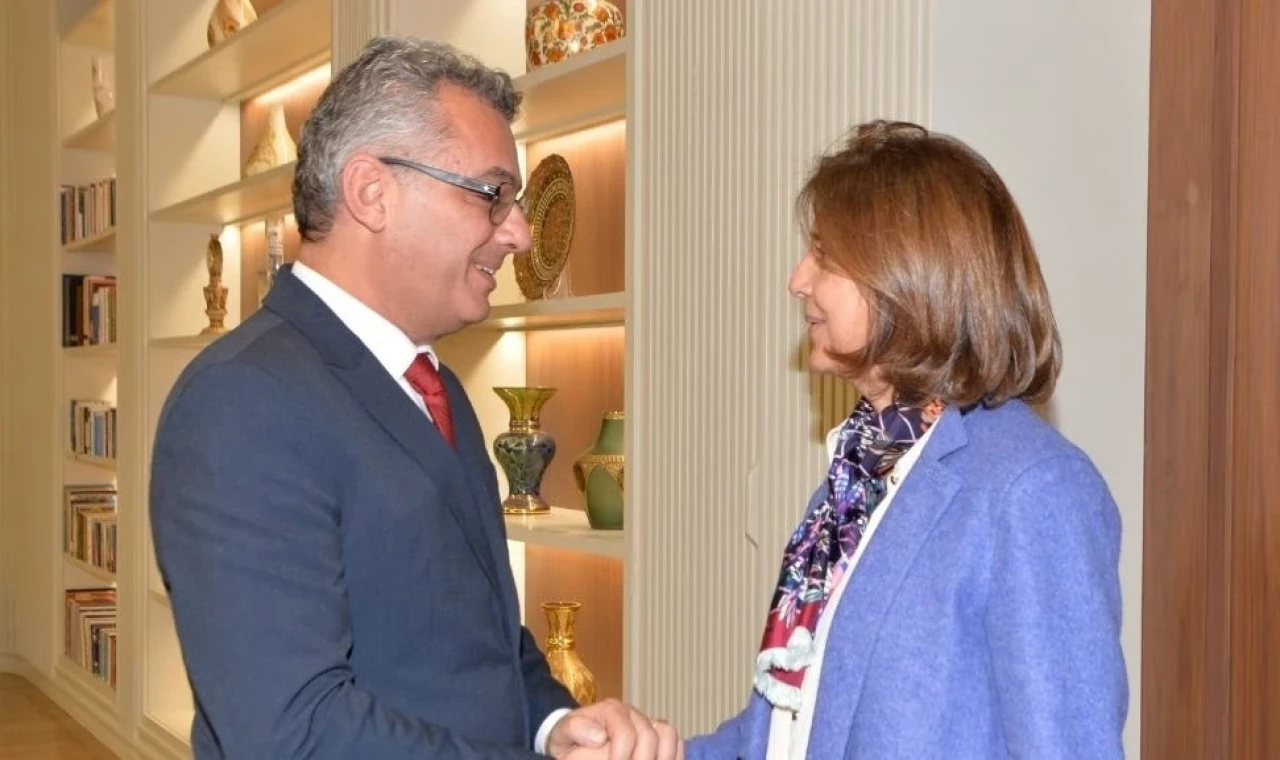 Holguin, yarın liderlerle ayrı ayrı görüşecek