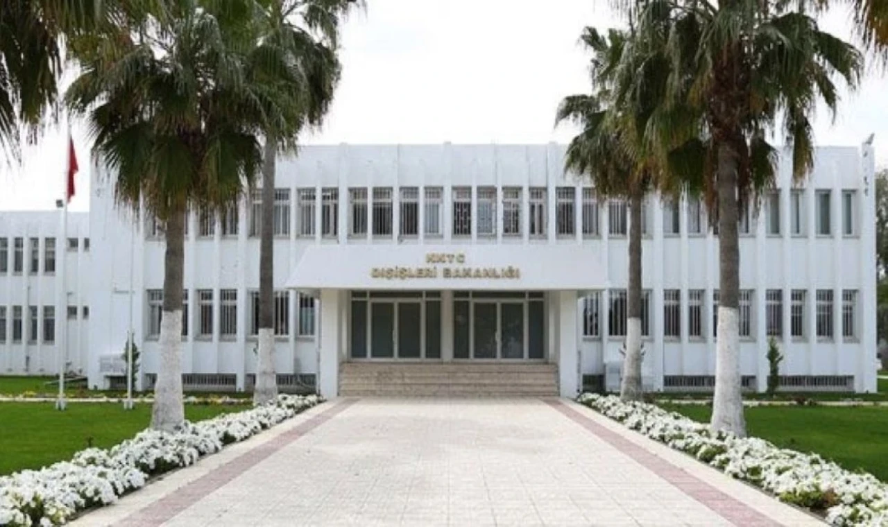 Dışişleri Bakanlığı: Fitto'nun veya AB'nin herhangi bir temsilcisinin KKTC'de resmi bir sıfatı yoktur!
