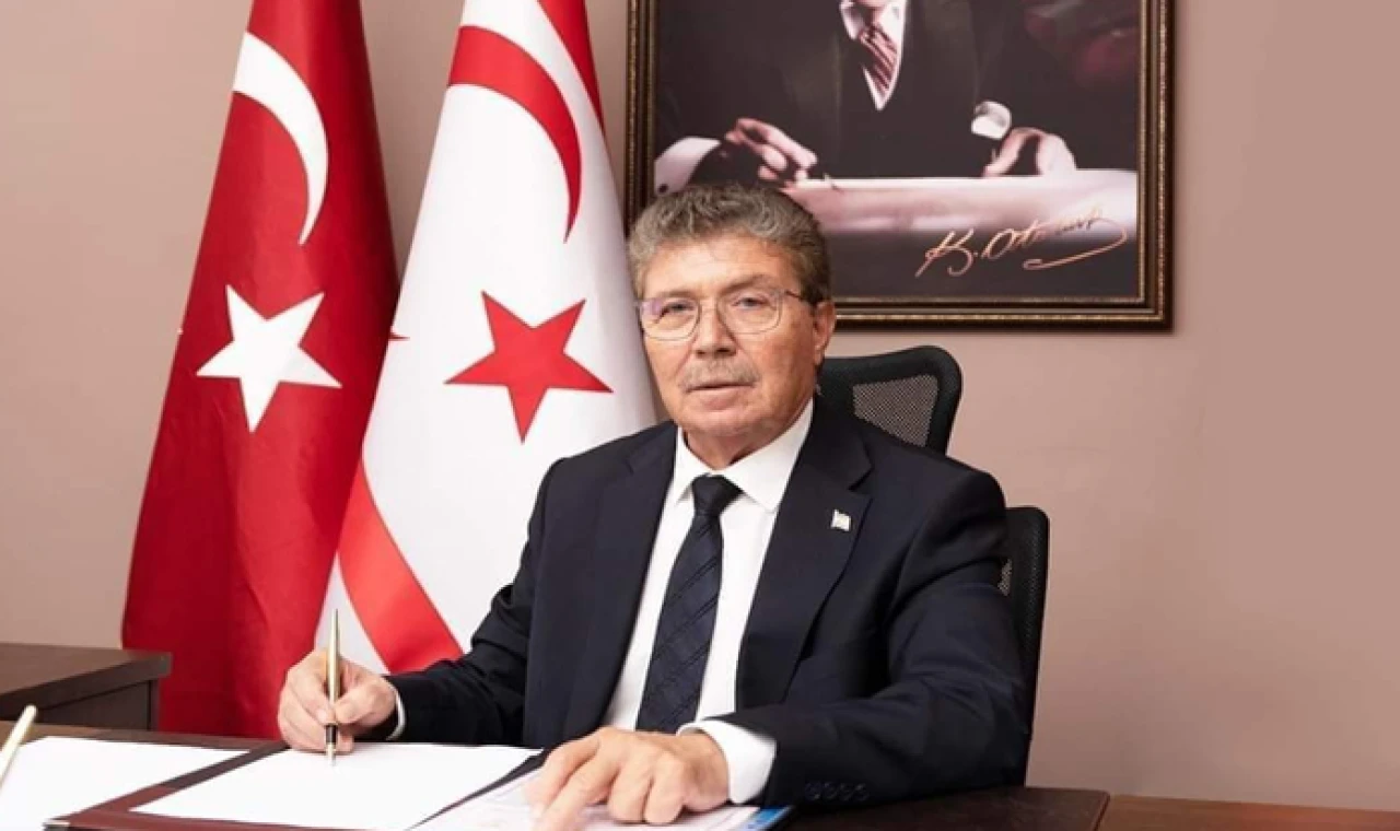 Üstel "Ülke nüfusu 500 bin civarında"
