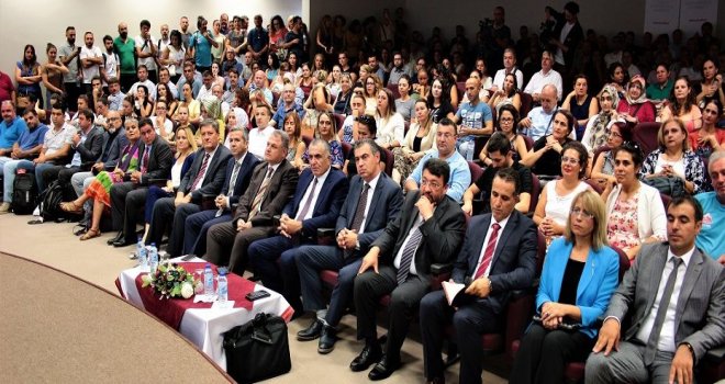 52 akademisyenin verdiği eğitime yaklaşık 400 öğretmen katıldı