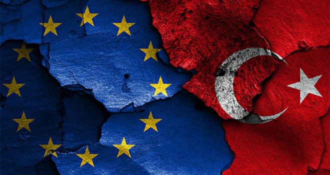 AB HAVLIYOR AMA TÜRKİYE’Yİ ISIRMIYOR