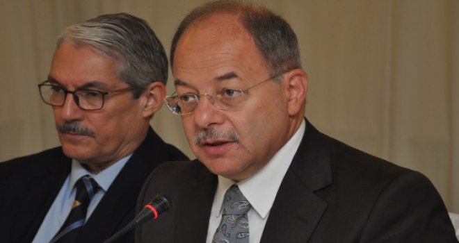Akdağ'dan KKTC ile ilgili 70 saatlik görüşme