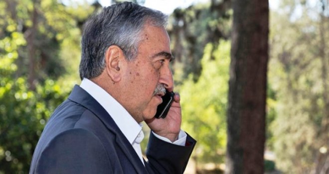 AKINCI, ANASTASİADİS’İ TELEFONLA ARAYARAK GEÇMİŞ OLSUN DİLEĞİNDE BULUNDU