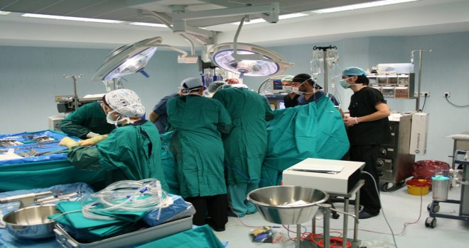 AMELİYATSIZ AORT KALP KAPAĞI OPERASYONU