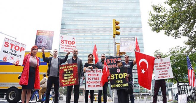 Arakanlı müslümanlara uygulanan zulüm New York’ta protesto edildi