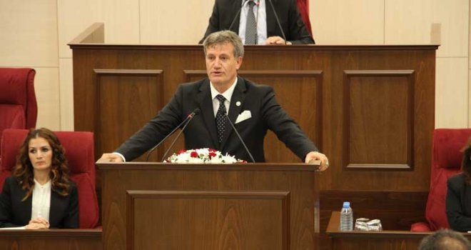 Arıklı: Derya yeminini tekrarlasın.