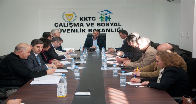 ASGARİ ÜCRET TESPİT KOMİSYONU YILIN İLK TOPLANTISINI YAPIYOR