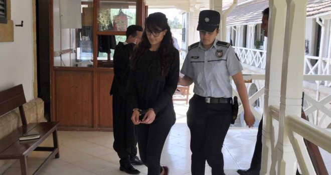 Avukatı beraat talep etti