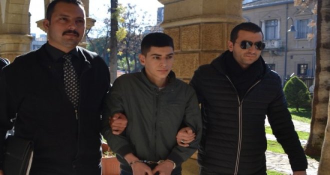 AYAKKABI İZİ YAKALATTI!