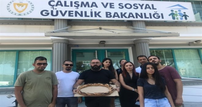 BAĞIMSIZLIK YOLU’NDAN SİMİTLİ ASGARİ ÜCRET PROTESTOSU