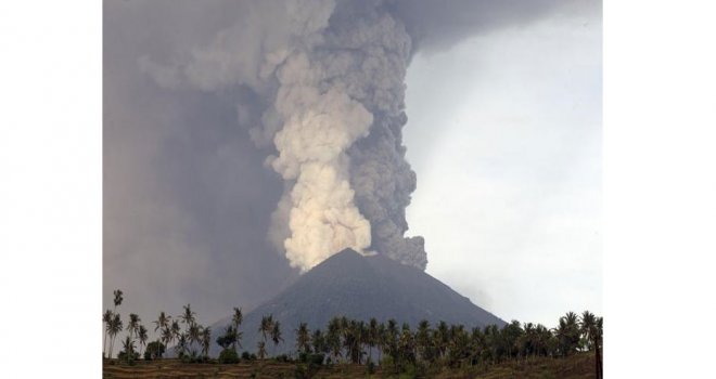 Bali’deki havalimanı uçuşlara kapatıldı