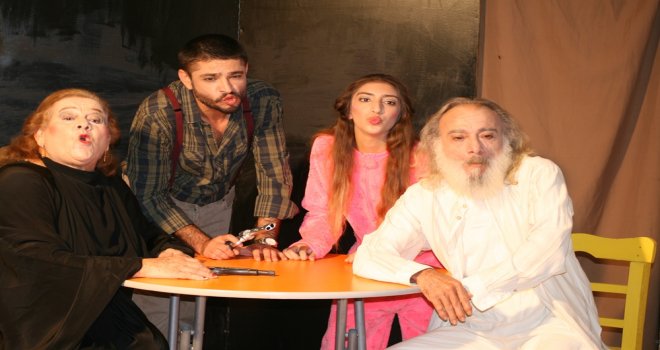 “BANA BİR ŞANS VER” İSİMLİ KOMEDİ OYUNU TURNEYE ÇIKIYOR