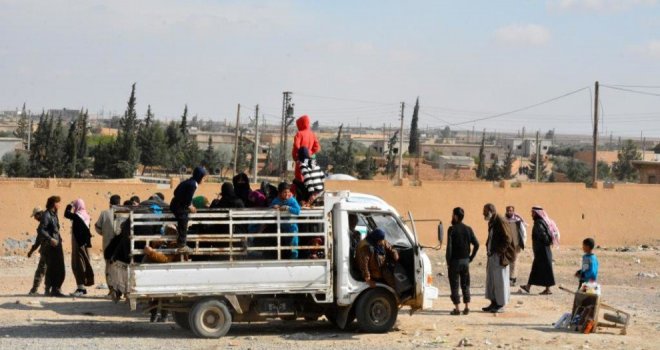 BANGLADEŞ'E SIĞINAN ARAKANLI ÇOCUK SAYISI 250 BİN 