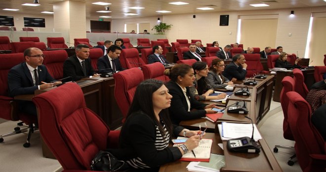 BAŞBAKAN ERHÜRMAN: “VAKIF MALLARI KONUSUNDA HASSASIZ, BİR ÇALIŞMA YAPIYORUZ, SONUCUNU TÜM AÇIKLIĞIYLA PAYLAŞACAĞIZ..”