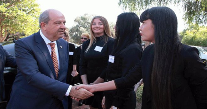 Başbakan Ersin Tatar, Pembe Köşk Psikiyatri Hastanesi'ni ziyaret etti