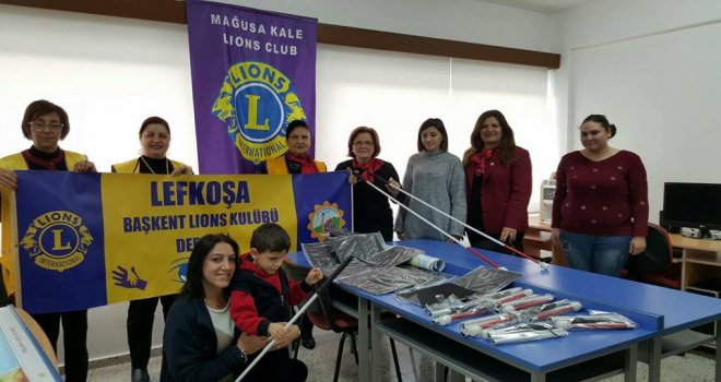BAŞKENT VE MAĞUSA KALE LIONS KULÜPLERİNDEN GÖRME ENGELLİLER OKULUNA YARDIM…