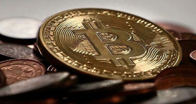 Bitcoin 10 bin doların üzerinde tutunuyor