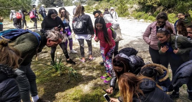 BİYOLOGLAR DERNEĞİ “DOĞA YÜRÜYÜŞÜ VE ORKİDE GÖZLEMİ ETKİNLİĞİNİ BAYRAM GÖÇMEN ANISINA YAPTI