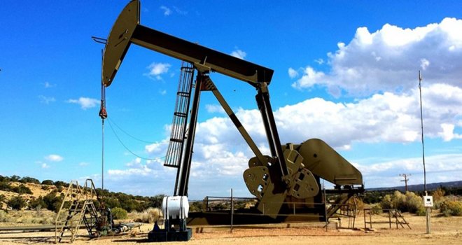 Brent petrolün varil fiyatı 82,60 dolar  