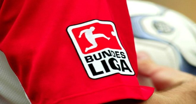 Bundesliga’da perde yarın yeniden açılıyor: Gol sevincinde sarılmak yasak
