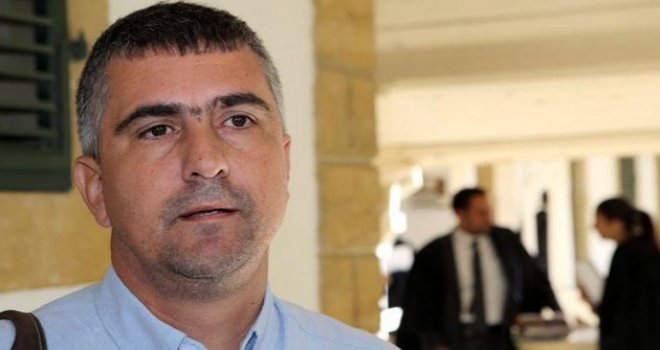 Büyük bir aldatmaca