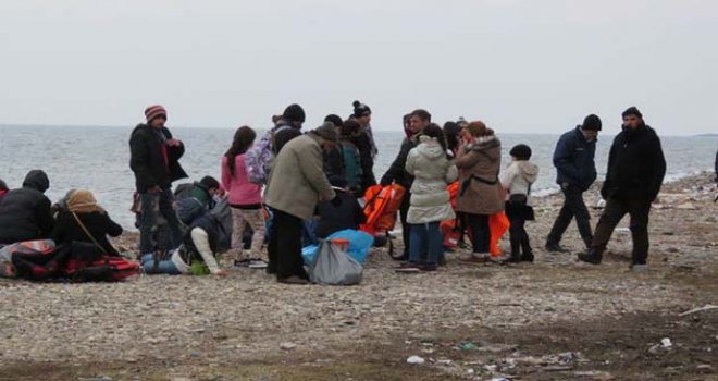 ÇANAKKALE'DE 32 AFGANİSTAN VE İRAN UYRUKLU YAKALANDI