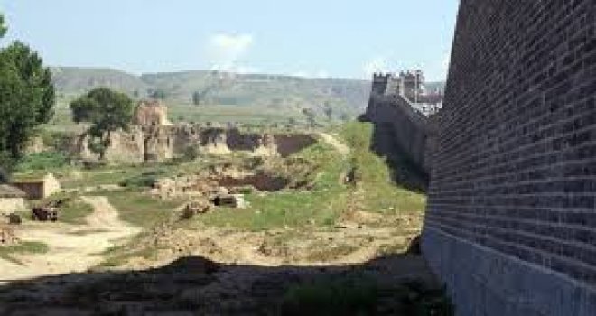 ÇİN’DE 8 BİN YILLIK KÖY BULUNDU