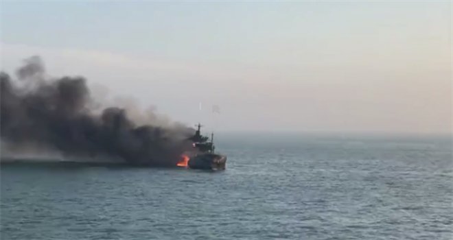 ÇİN’İN YANGZI NEHRİ’NDE İKİ GEMİ ÇARPIŞTI: 14 KİŞİ KAYIP