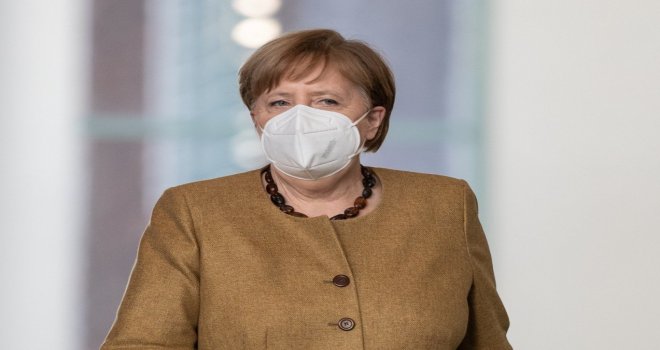 MERKEL COVİD-19 SALGININDA ÜÇÜNCÜ DALGA UYARISI YAPTI