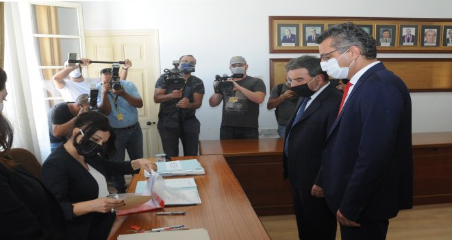 CTP CUMHURBAŞKANI ADAYI ERHÜRMAN YSK’YA BAŞVURUSUNU YAPTI