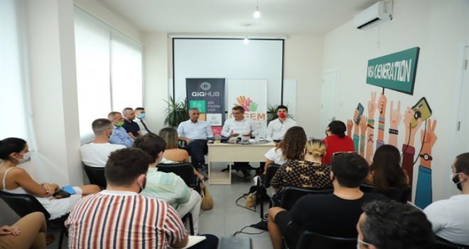 CTP GENEL BAŞKANI VE CUMHURBAŞKANI ADAYI ERHÜRMAN, GİRNE GENÇLİK GELİŞİM MERKEZİ’Nİ  ZİYARET ETTİ