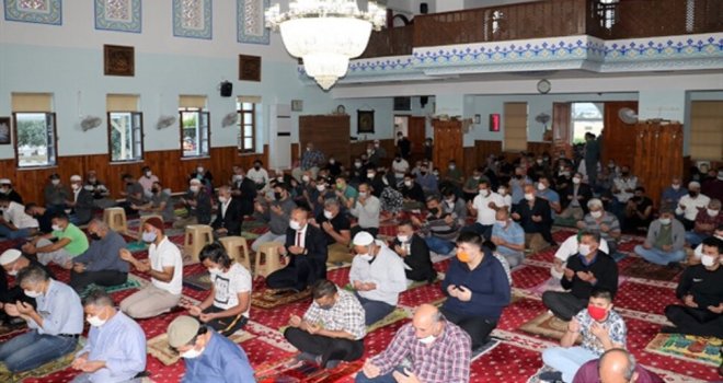 Cuma namazının sadece farzı toplu olarak camide kılınacak