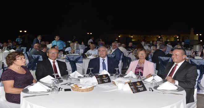 CUMHURBAŞKANI AKINCI AHDE VEFA GECESİNE KATILDI