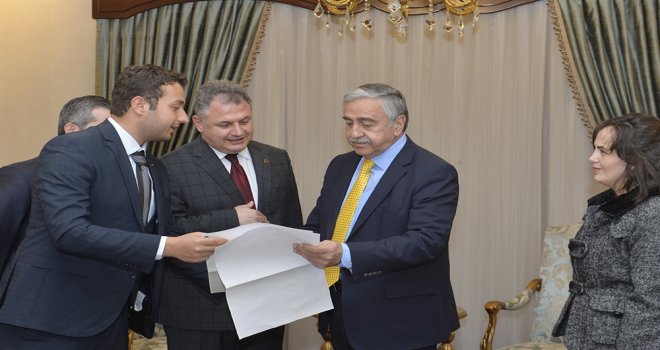 CUMHURBAŞKANI AKINCI UKÜ REKTÖRÜ NADİRİ’Yİ KABUL ETTİ.