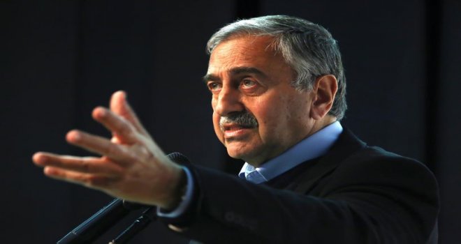 Cumhurbaşkanı Dernekler Yasası’nı,Cumhuriyet Meclisi’ne iade etti.