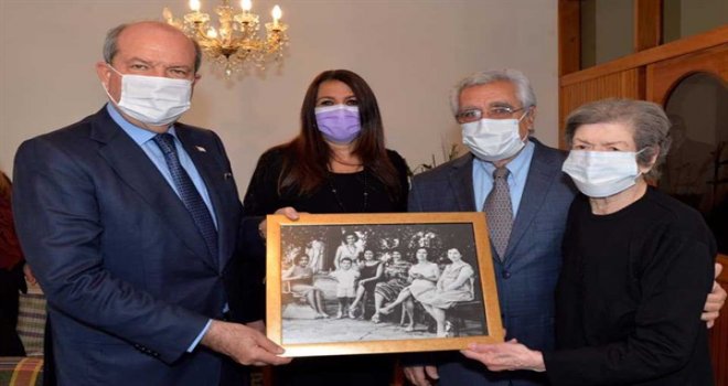 CUMHURBAŞKANI TATAR KAMURAN CELAL TARHAN’I EVİNDE ZİYARET ETTİ