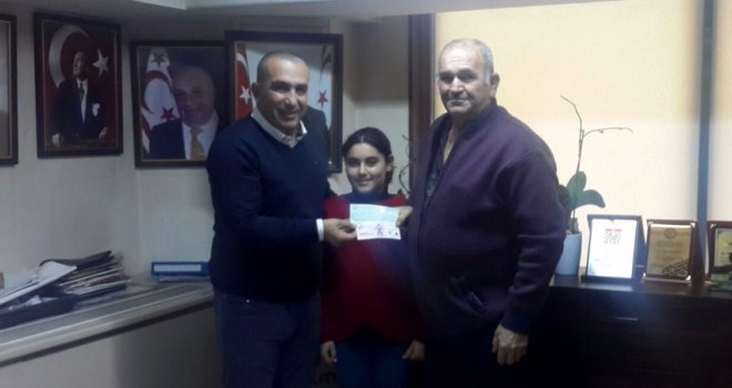 DEVLET PİYANGOSU’NUN BÜYÜK İKRAMİYE TALİHLİSİ İKRAMİYESİNİ ALDI.