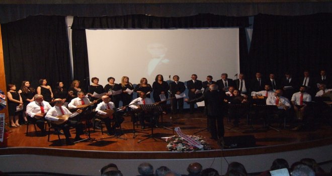 DEVLET TÜRK HALK MÜZİĞİ TOPLULUĞU EKREM YEŞİLADA ANISINA KONSER VERDİ.