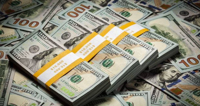 Dolar aşağı yönlü başladı